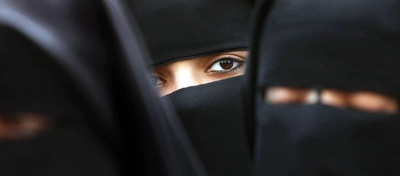 Αφγανή… «πρόσφυγας» έβαλε τη φωτιά στο Πεδίον του Άρεως: Συνελήφθη για εμπρησμό! (βίντεο)